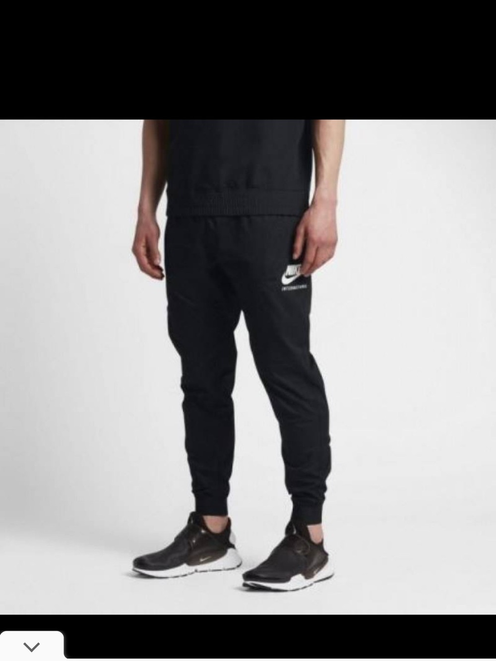 Nike men  International Joggers woven -Black